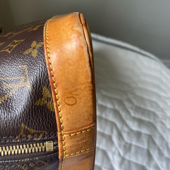 Louis Vuitton Alma Handbag - Picture 2 of 12